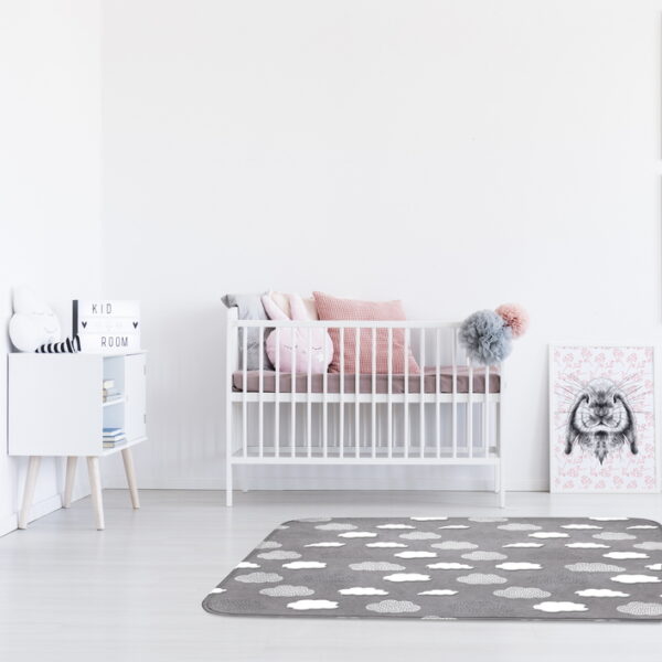 Drawings gallery in girl's bedroom